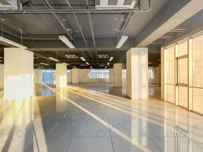 【中關(guān)村翠湖科技園云中心650平近地鐵精裝朝東/面積650m/價(jià)格6.53萬元/月/精裝/可注冊(cè),適合行業(yè):IT科技,貿(mào)易零售